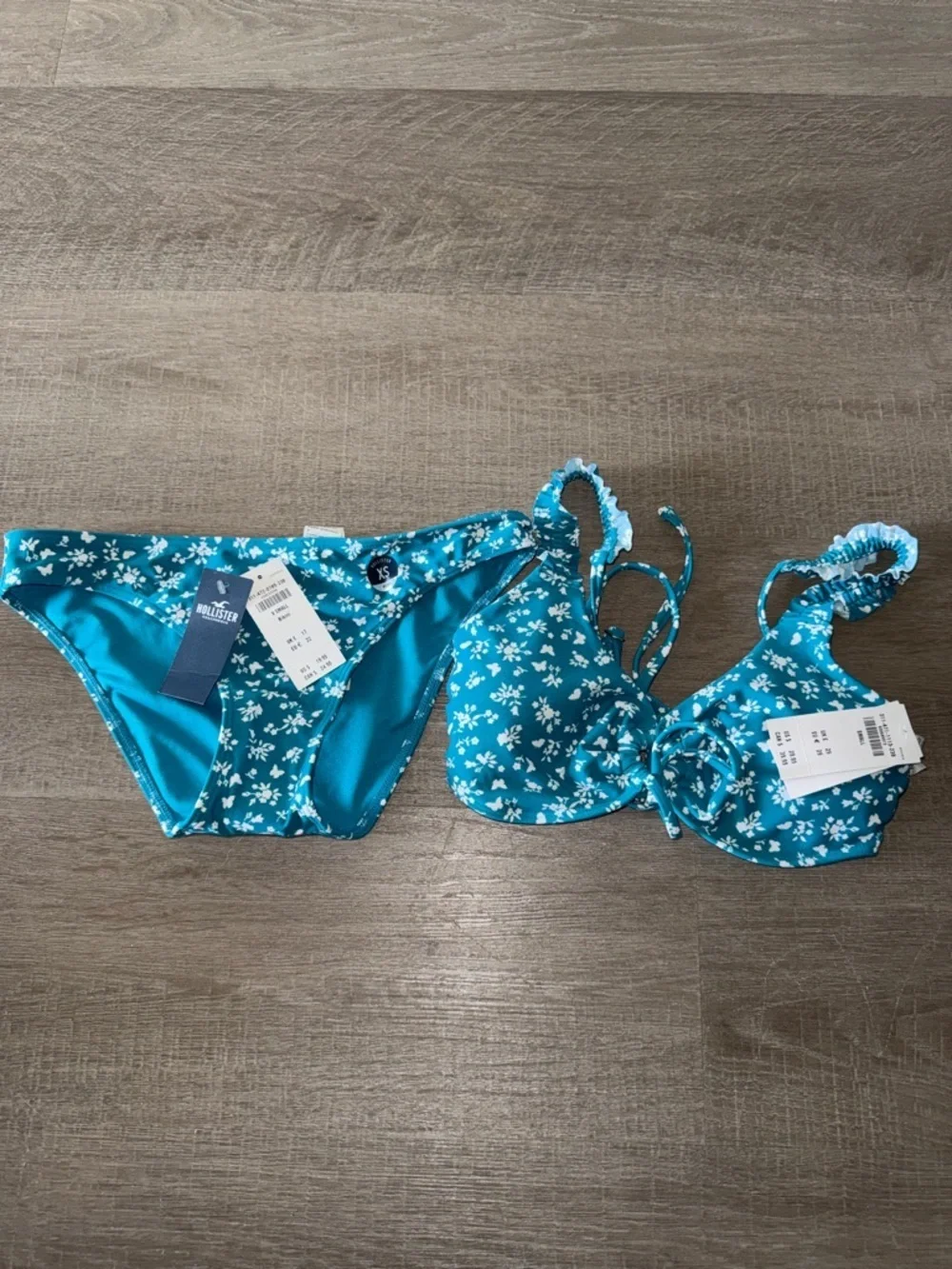 Hollister NWT  Floral Bikini Set - Teal/Blue Brand New With Tags! 🏷️